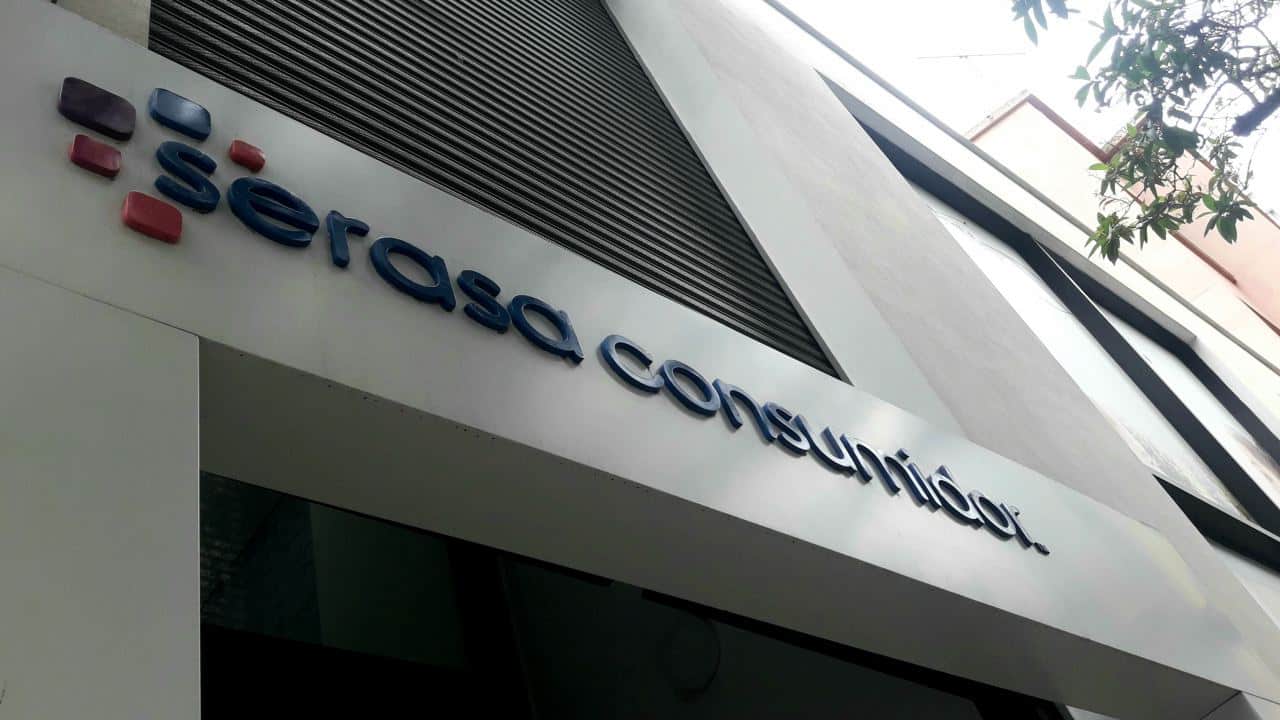 Serasa anuncia desconto de até 90% para inadimplentes quitarem suas dívidas