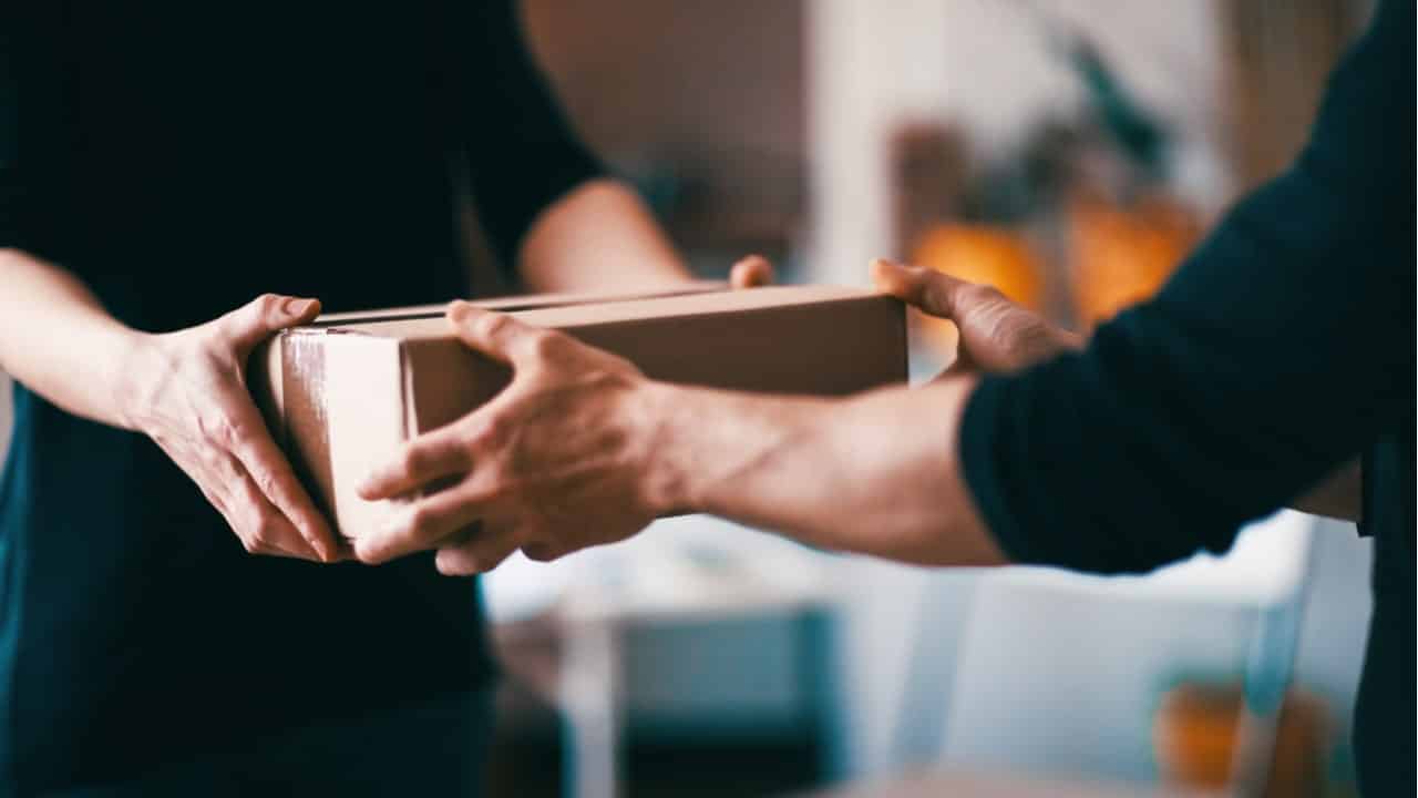 Investimentos bilionários marcam guerra entre apps de delivery no Brasil
