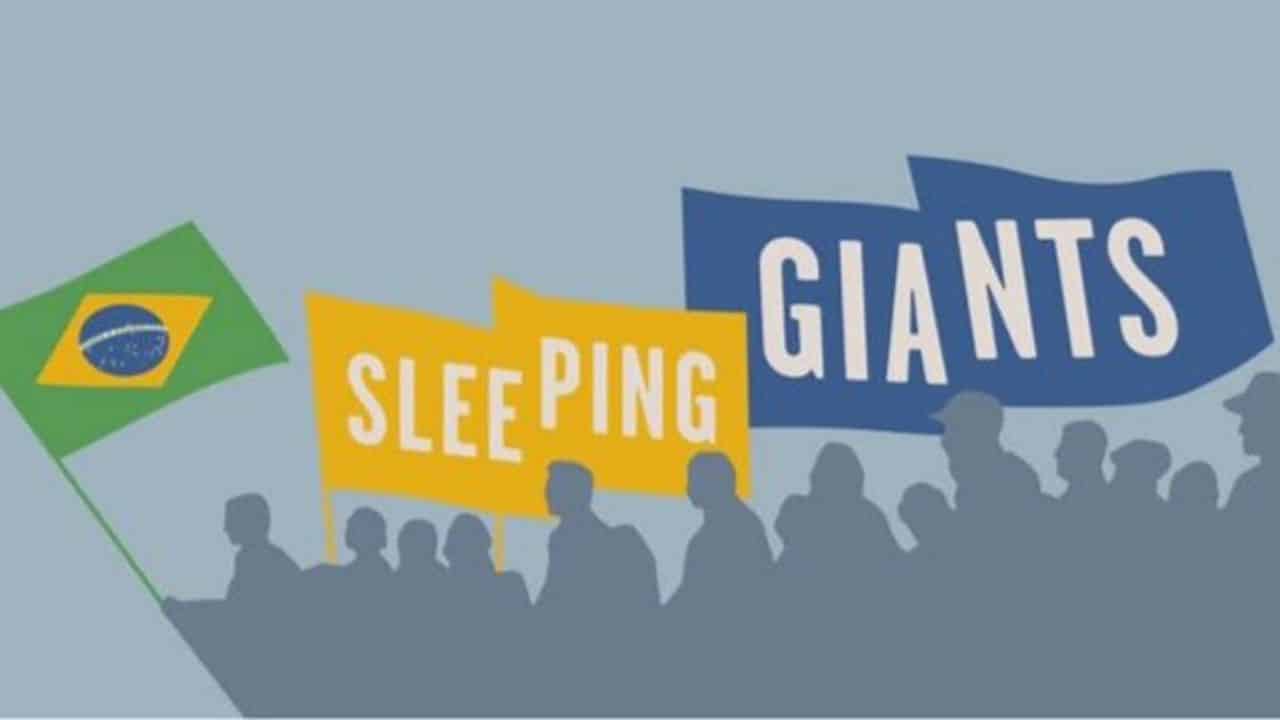 Sleeping Giants: iniciativa ataca o bolso de sites que propagam notícias falsas