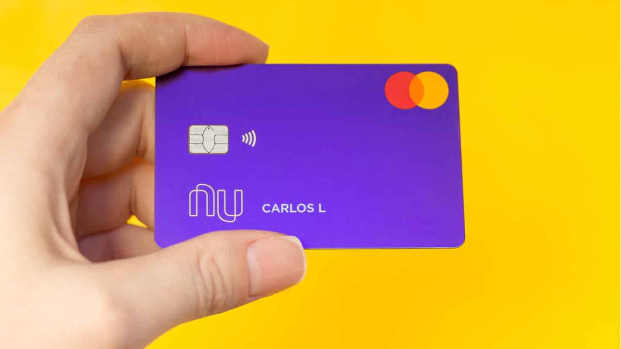 Nubank mostra como pedir o cartão na função débito