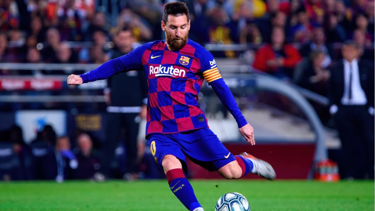 Bmg inova com cartão personalizado do Barça e vai dar camisetas para quem investir