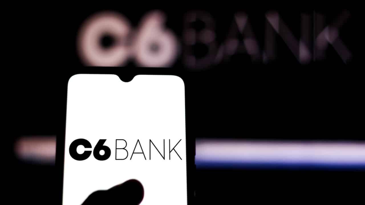 Justiça condena C6 Bank a pagar R$ 30 mil a cliente por falha de segurança