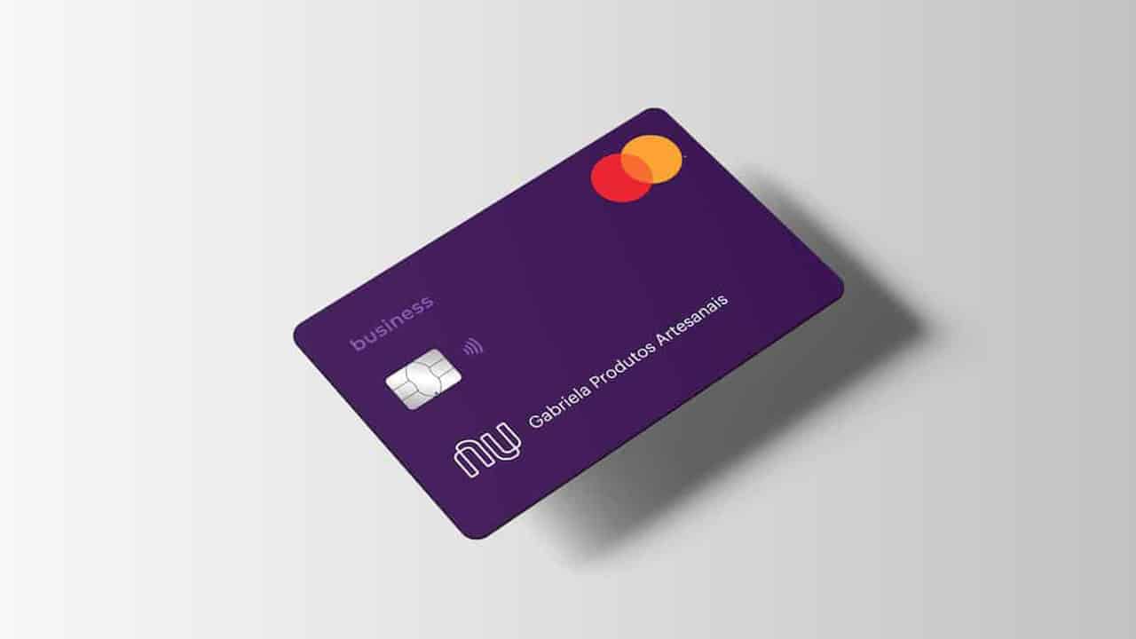 Nubank libera cartões de débito para clientes PJ com novo tom de cor, confira como pedir