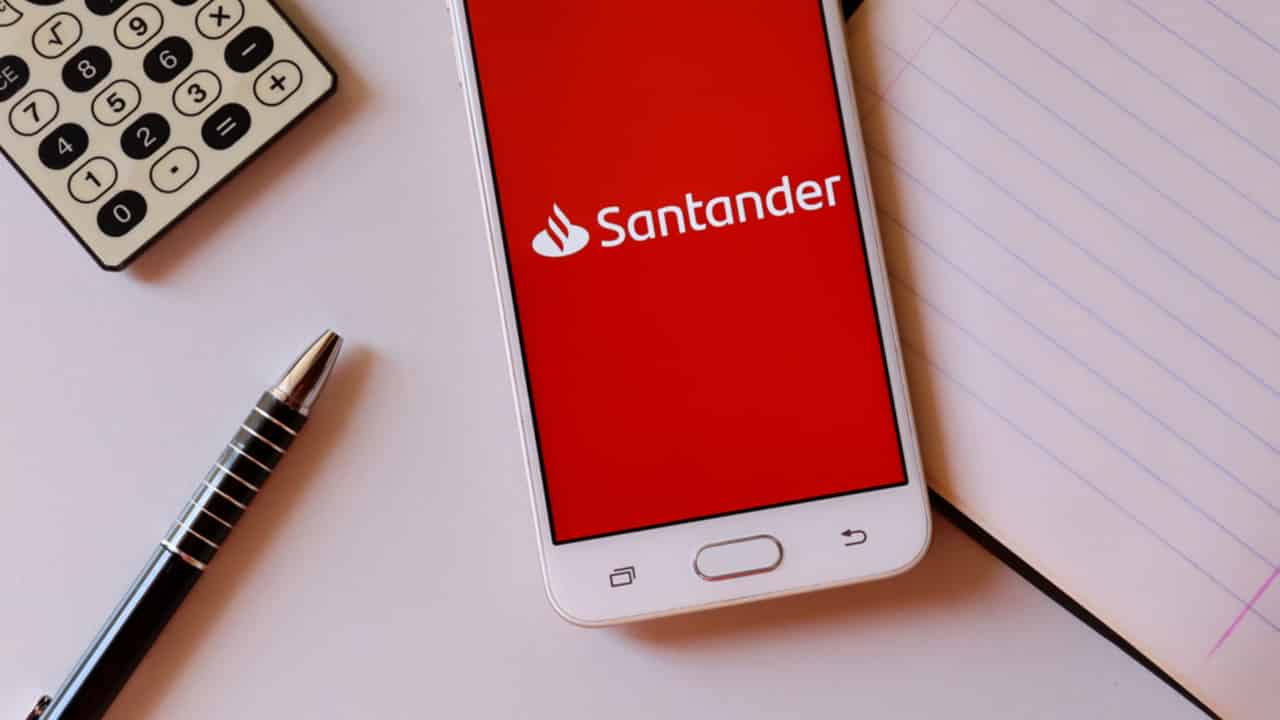 Santander abre linha de crédito de US$ 100 milhões para apoiar pequenas e médias empresas