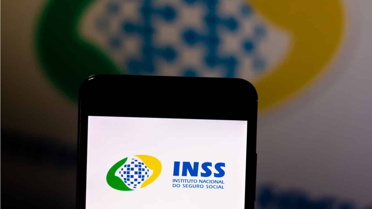 Aposentados reclamam de empréstimo consignado sem autorização do C6 Consig (C6 Bank)