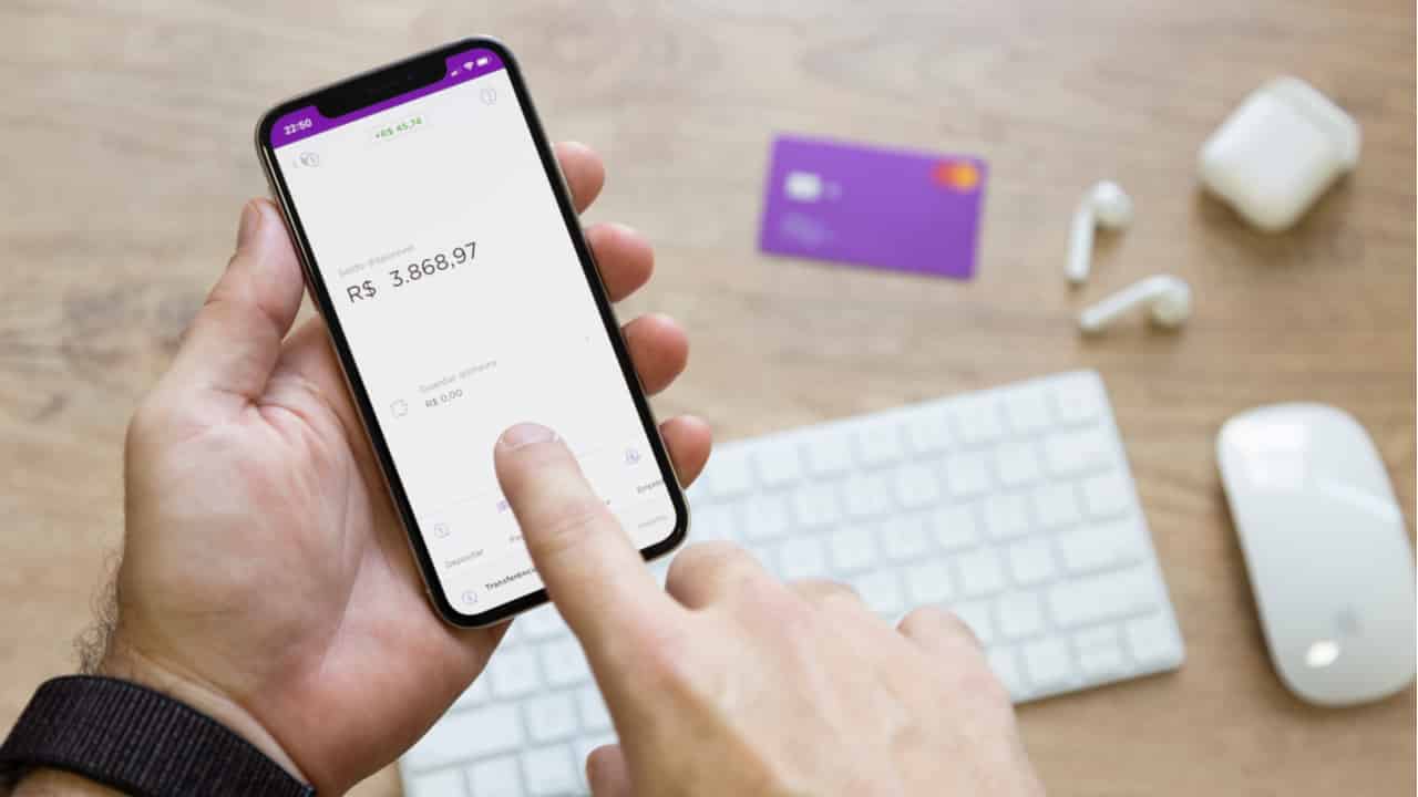 Quanto rende R$ 1.000 no Nubank e na Poupança, com a Selic a 2%?