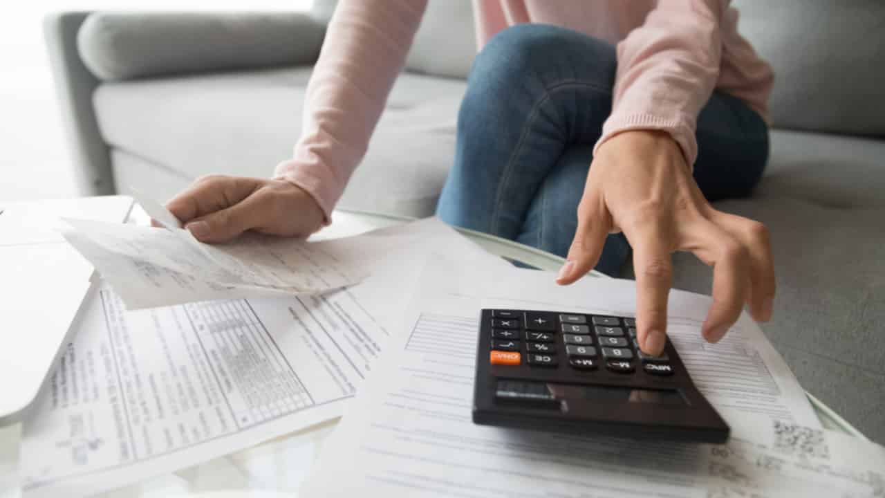Banco Inter x C6 x Original: quem tem a menor taxa no cheque especial?