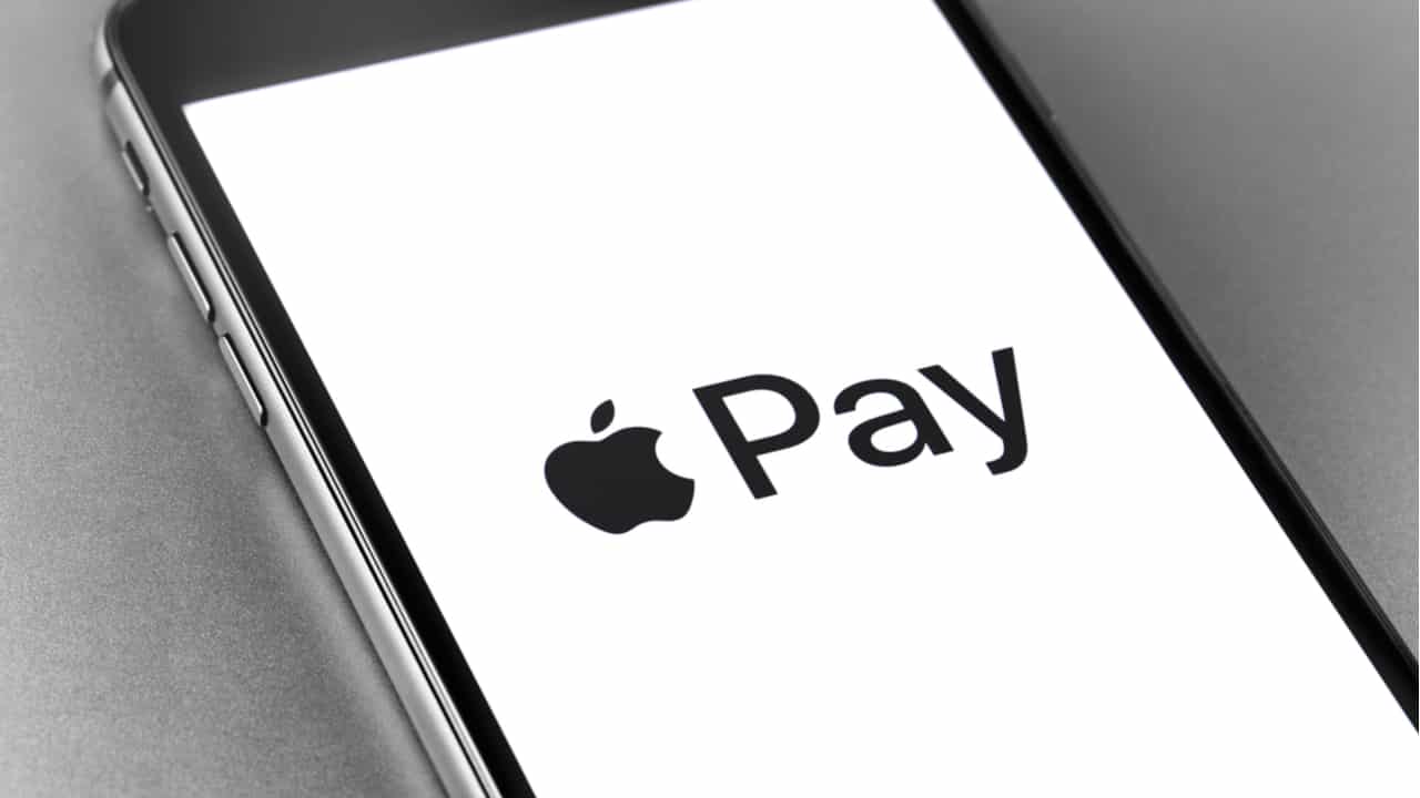 Uber agora aceita Apple Pay para viagens e pedido de comida