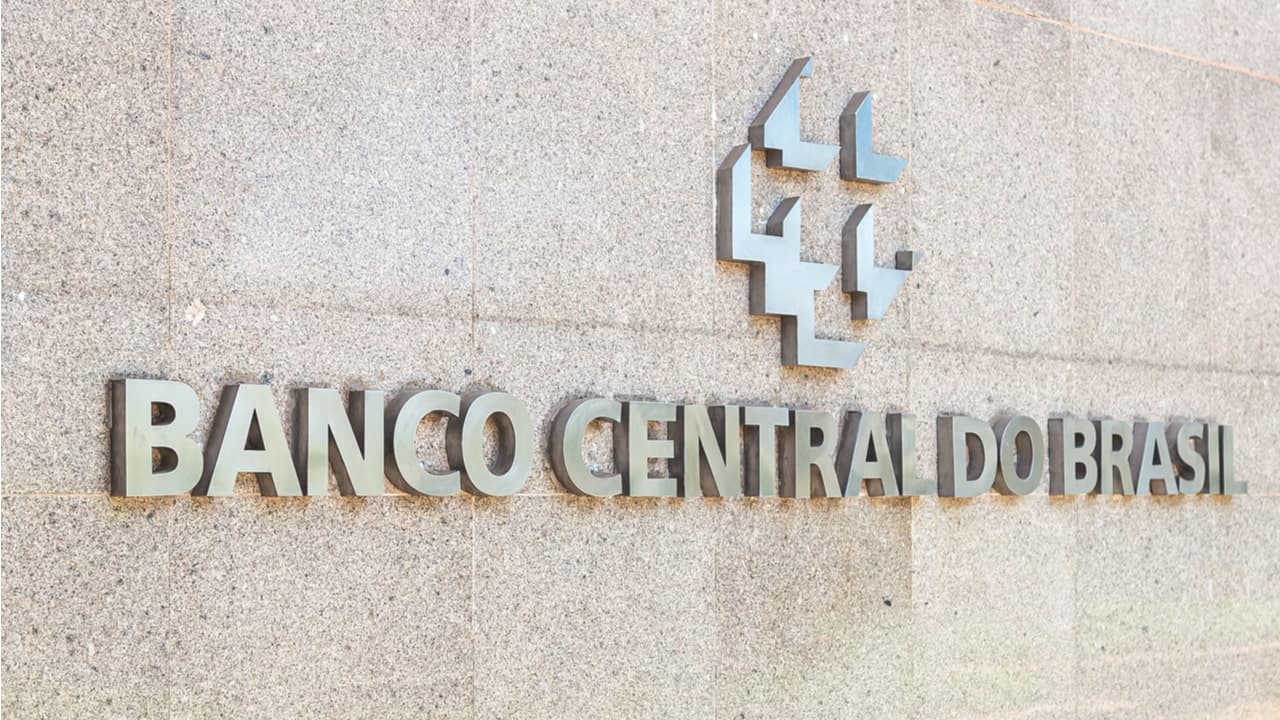 Diretora do BACEN pede demissão no mesmo dia que o presidente do BB
