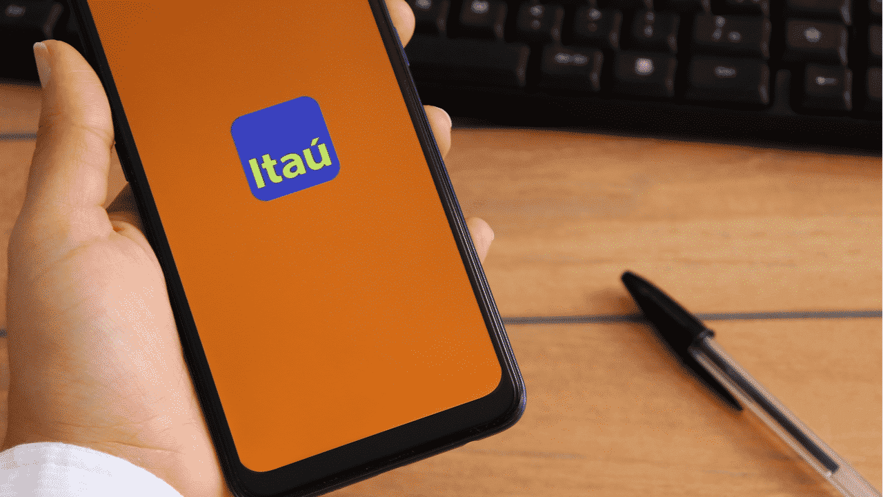 SBT elegeu comercial do Itaú como o melhor do ano no Brasil