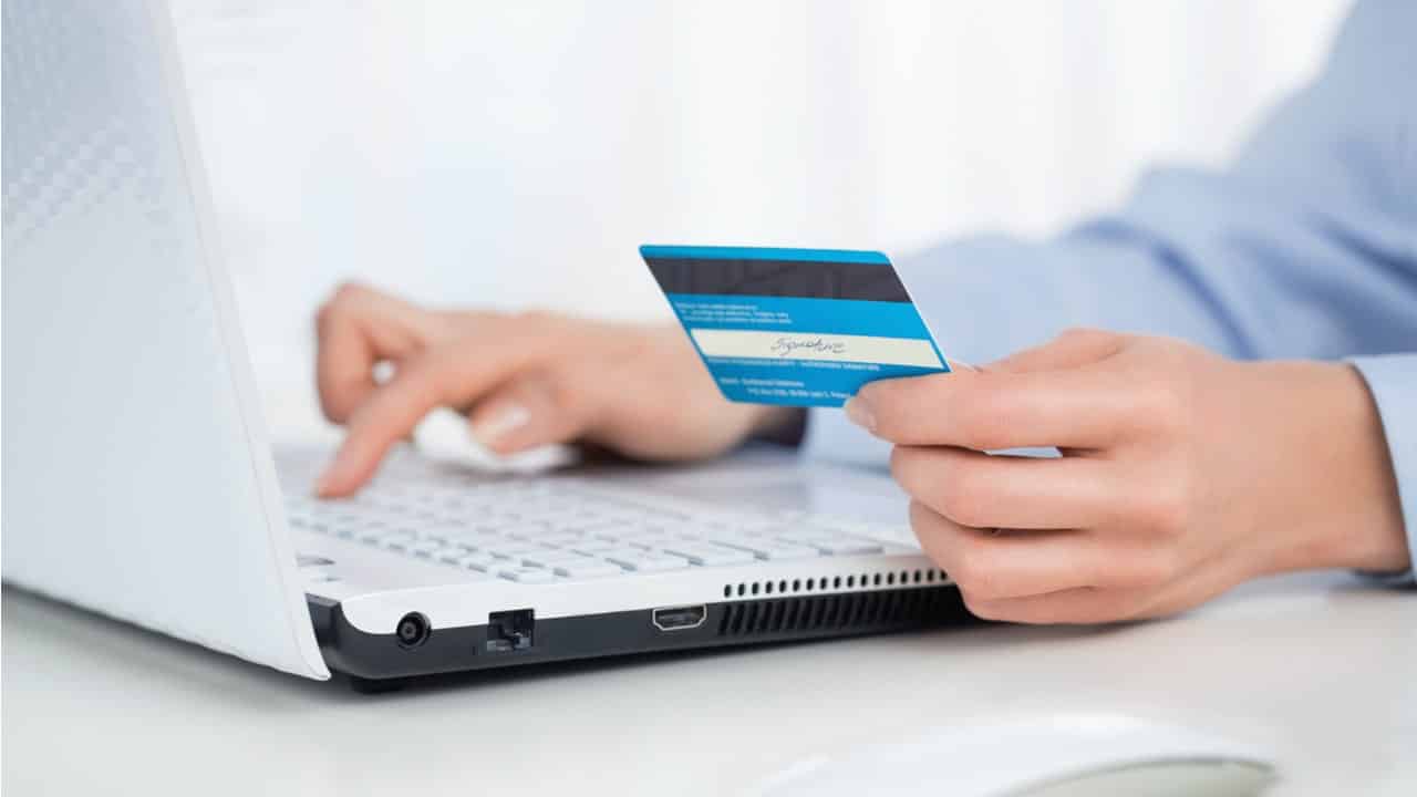 O que é um cartão pré-pago? Será que vale a pena?