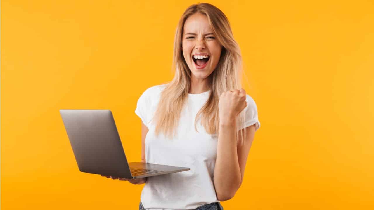 Clientes de fintechs podem fazer depósito em dinheiro no Banco24Horas
