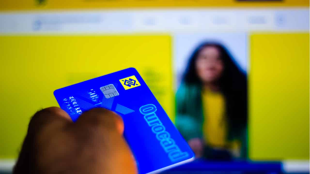 Quais as vantagens do cartão Ourocard Fácil?