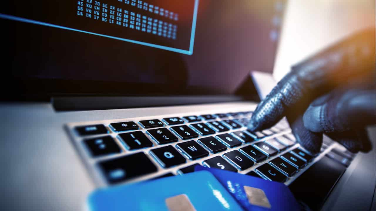 Golpes financeiros na web: Brasil registra 1 tentativa a cada 6 segundos