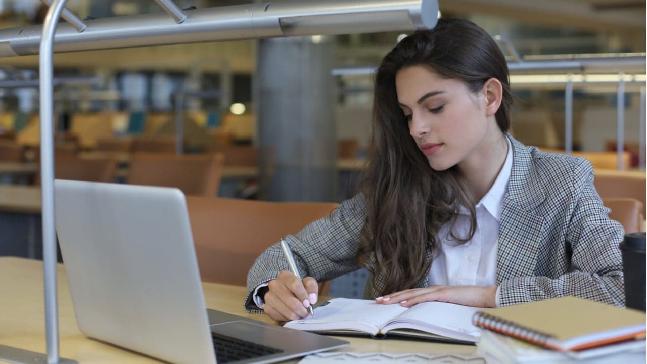Empregos: mais de 100 concursos reúnem 23 mil vagas no país. Confira