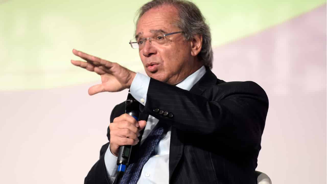 Guedes comunista? Ministro defende que ricos paguem mais impostos