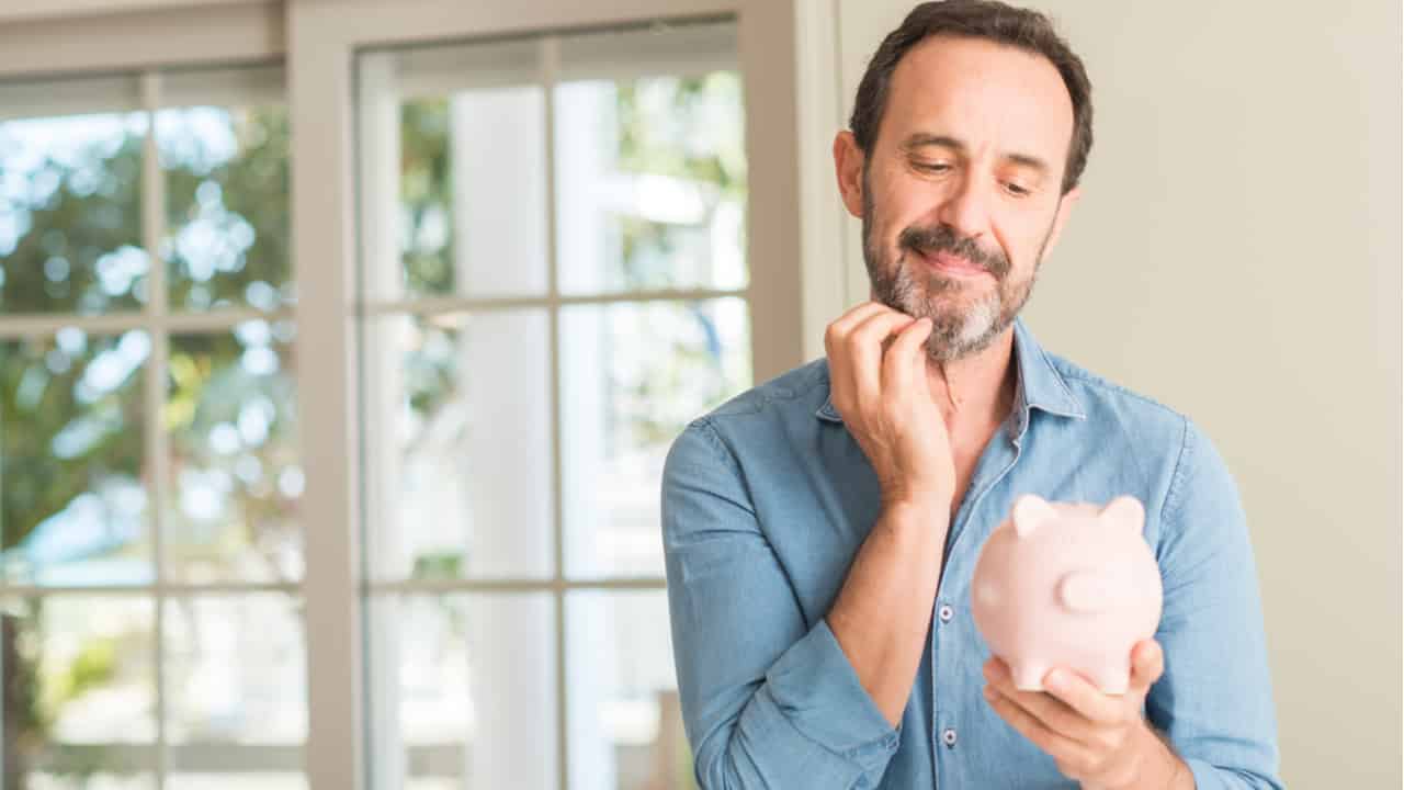Nubank dá dicas para investir na bolsa com pouco dinheiro