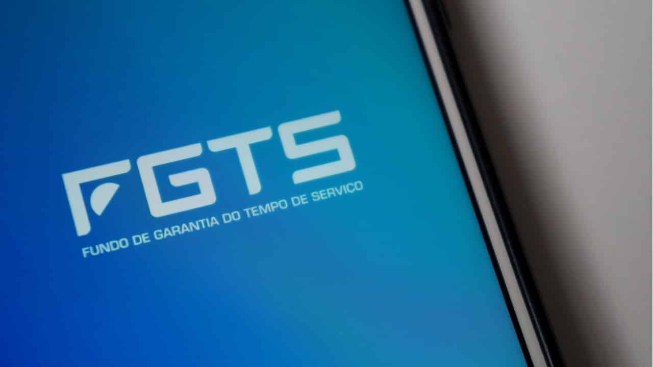 Pedir o saque-aniversário do FGTS vale a pena?