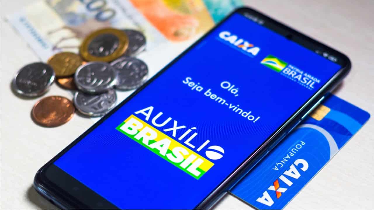 ATENÇÃO: cadastro para Auxílio Brasil pode liberar mais 14 benefícios