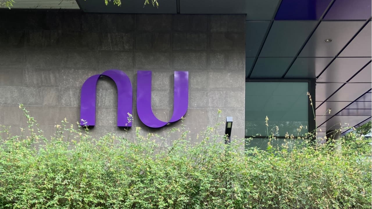 Nubank ganha crédito de US$ 650 milhões para expandir atuação no México e Colômbia
