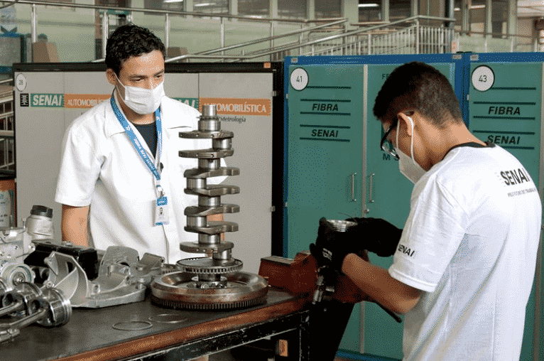 SENAI abre 4,6 mil vagas em cursos técnicos para o 2º semestre — inscreva-se já