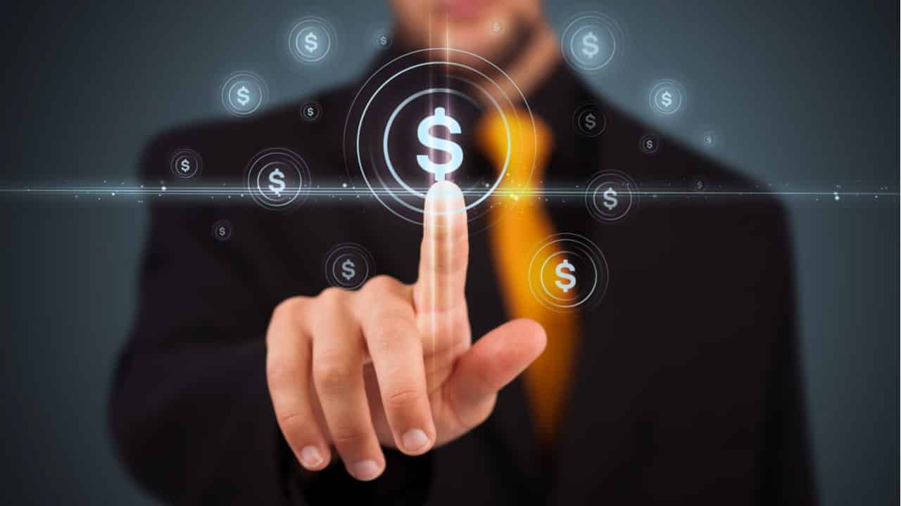 Renda subindo e desemprego caindo: isso pode ser um problema para a economia?