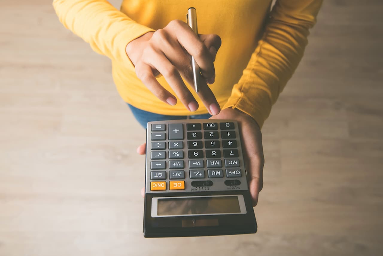Juros altos no crédito consignado? Descubra quando é hora de renegociar