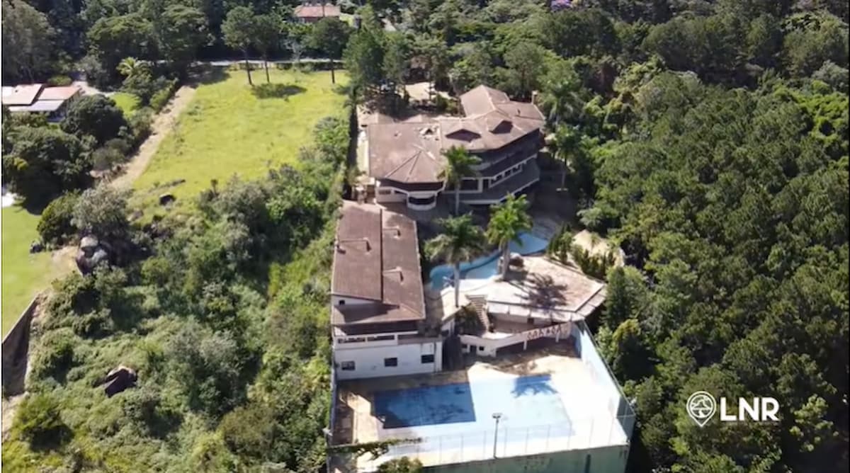 Mansões abandonadas de celebridades valem milhões; confira