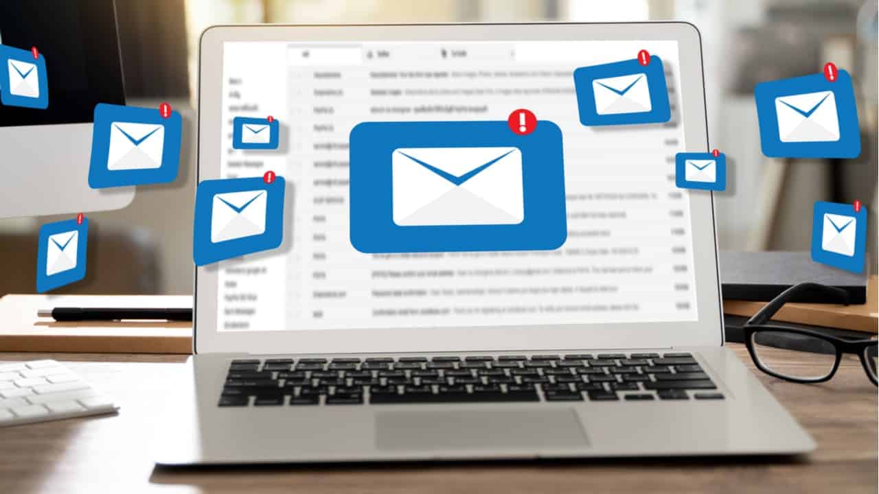 É possível ganhar dinheiro lendo e-mail? Confira os apps que permitem isso!