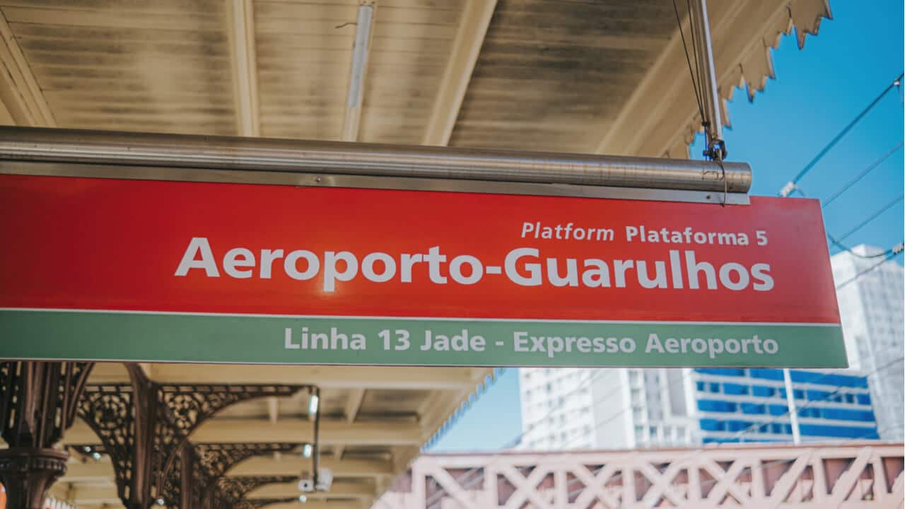 Mala explode em aeroporto e derruba parte do teto de terminal