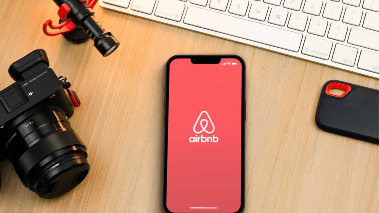 Governo quer PROIBIR aluguel de apartamentos do Airbnb; saiba o motivo