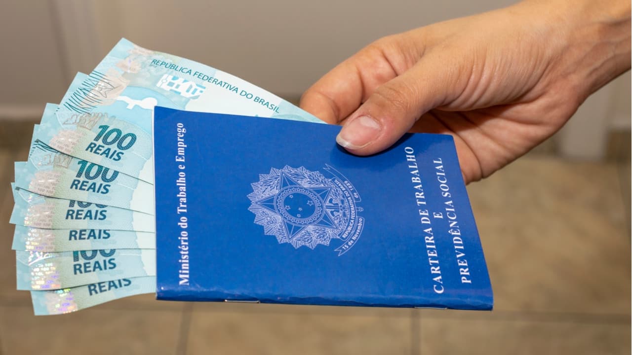 Novo salário mínimo impacta abono, CadÚnico e seguro-desemprego; veja o que muda com o novo valor!