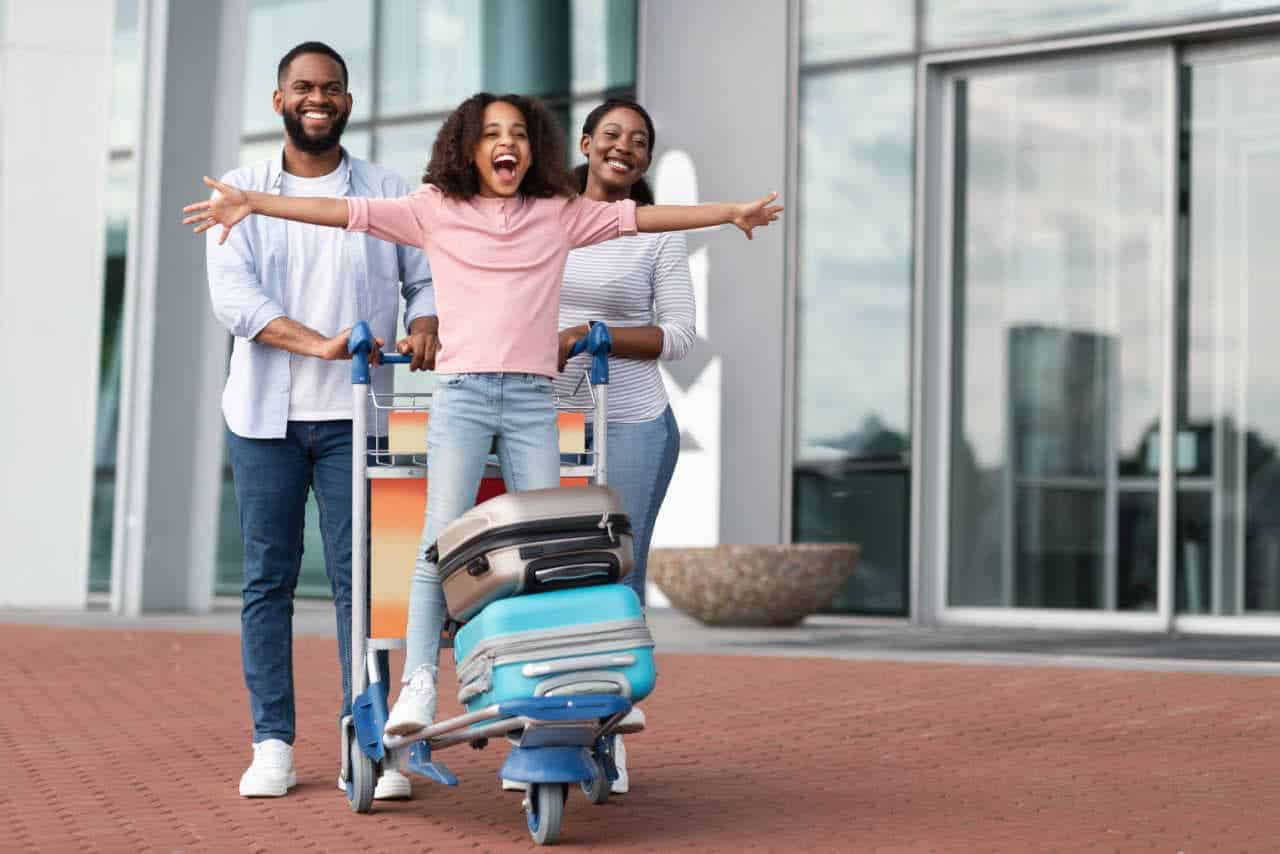 Pensando em viajar? Veja como conseguir passagens aéreas com descontos