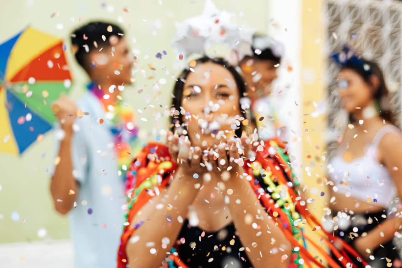 Prática comum no Carnaval pode fazer você ser demitido por justa causa