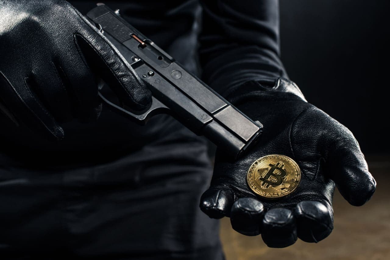Homem pagou 40 bitcoins para que adolescente fosse assassinado