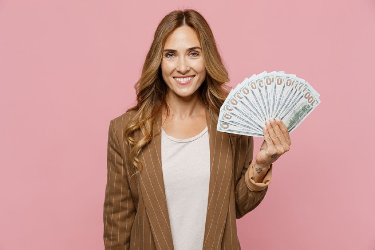 Como gerar renda extra em dólar?