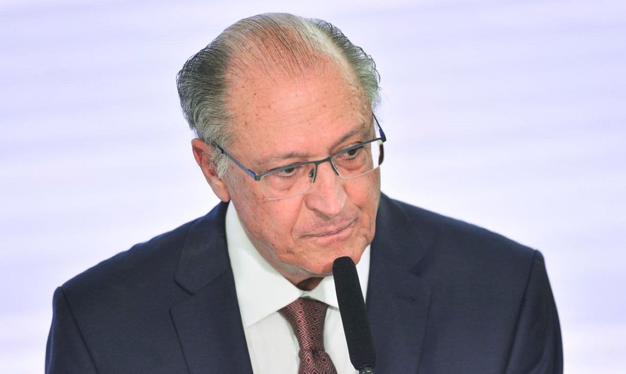 Geraldo Alckmin anuncia ajuda a cidades atingidas pelas chuvas em São Paulo