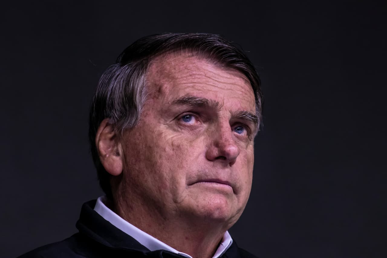 Abin de Bolsonaro monitorou cidadãos secretamente pelo celular