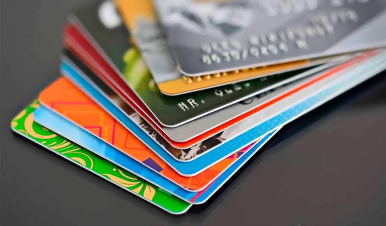 Serasa revela dado importante sobre cartões de crédito; veja