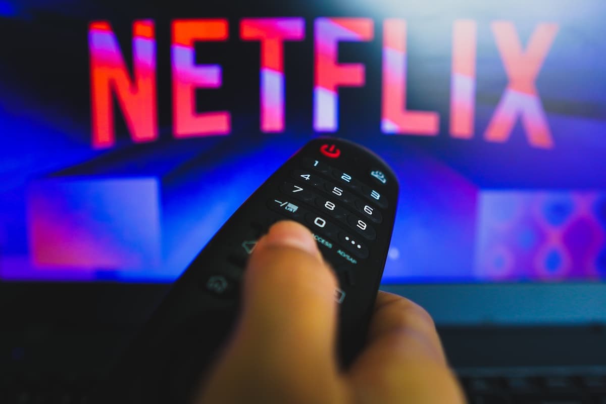 Corro risco de ganhar uma multa por cancelar a Netflix?
