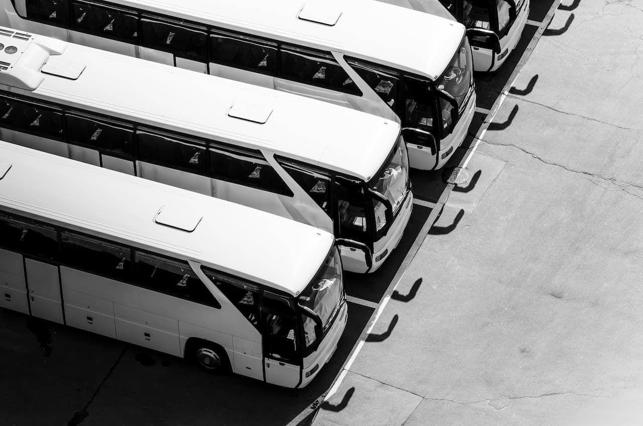 São Paulo registra 35 ataques a ônibus em um único dia: entenda o caso