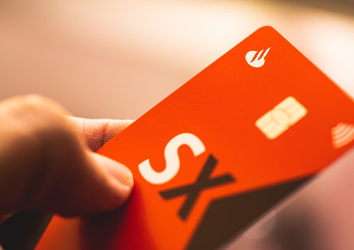 Santander revela como conseguir aumento de limite no cartão de crédito