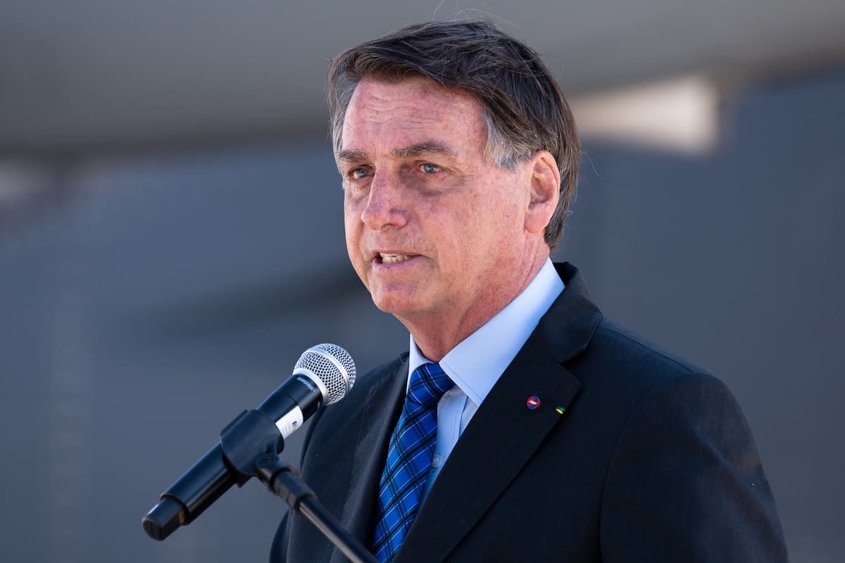 Bolsonaro leva multa de R$ 55 mil do TSE por manter conteúdo irregular no ar; entenda o caso