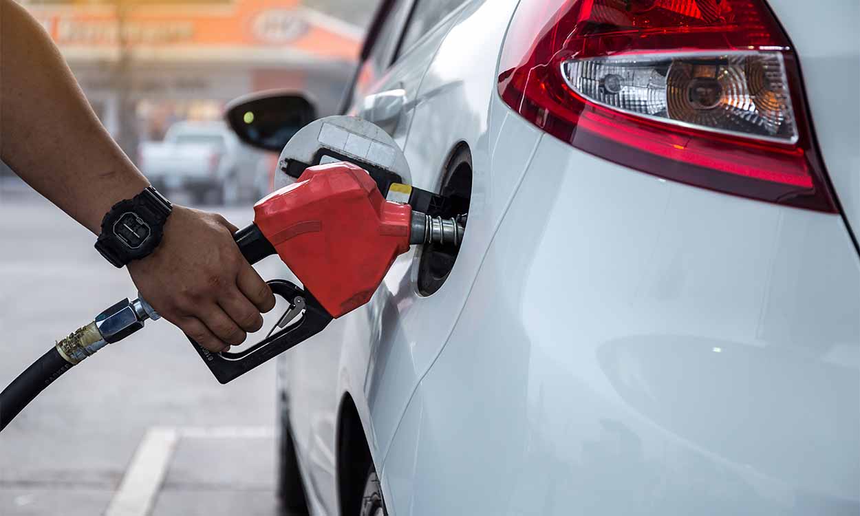 Fique ligado: a gasolina que você bota no seu carro pode mudar com este movimento do Governo; entenda