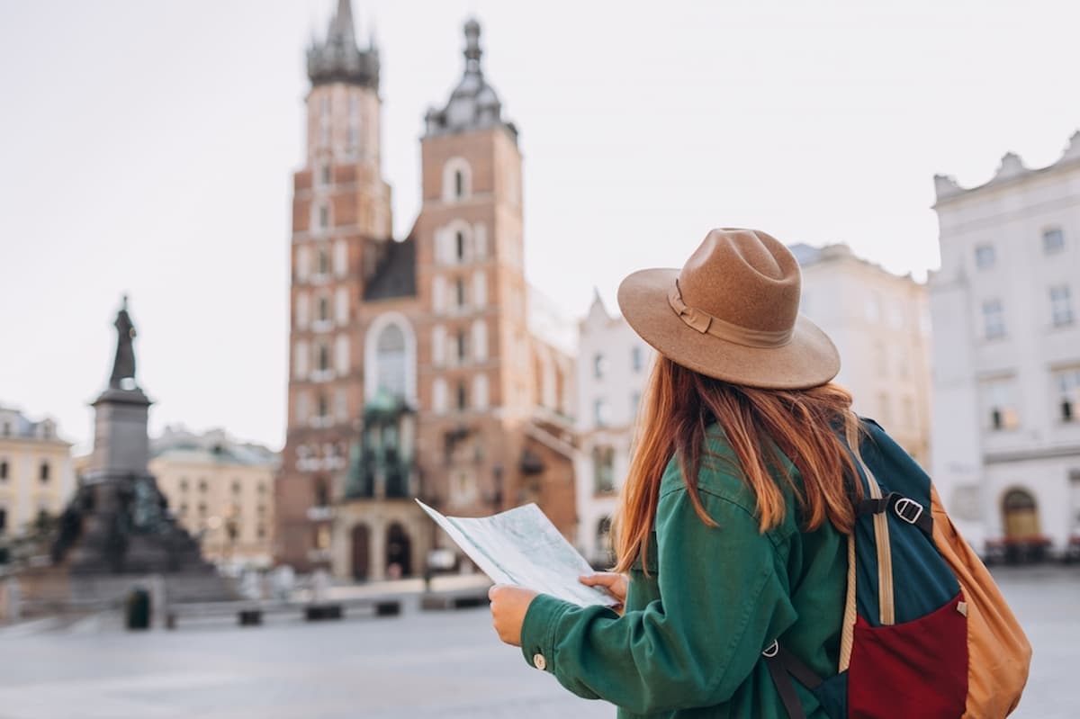 Quer viajar para Europa? Veja em quais lugares o real vale mais