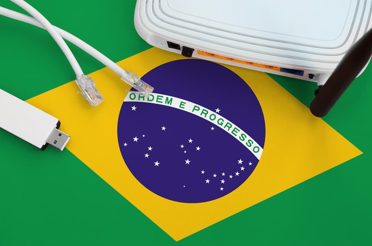 Internet Brasil: Governo Federal Distribui 100 Mil Chips Gratuitos para Estudantes de Baixa Renda