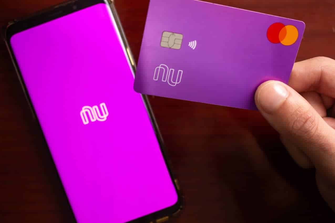 Novo recurso do Nubank permite transformar o iPhone em maquininha; entenda