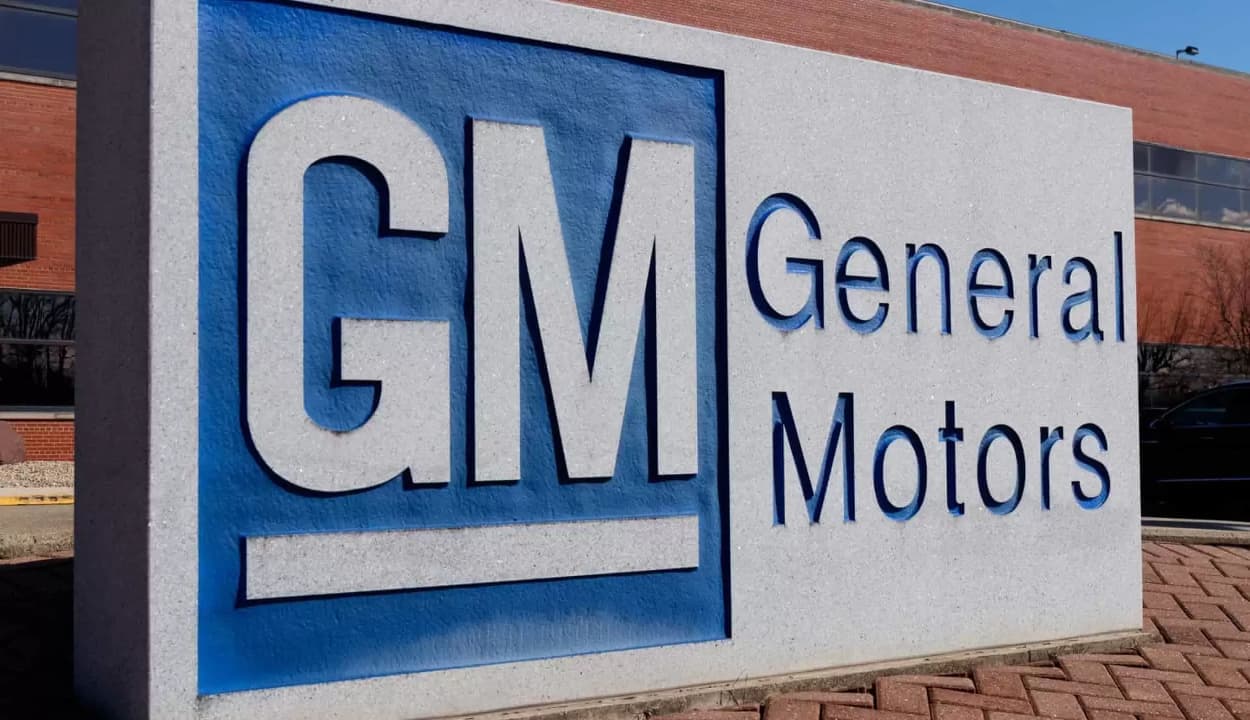 GM demite 1.200 nos EUA: a crise da produção de carros elétricos