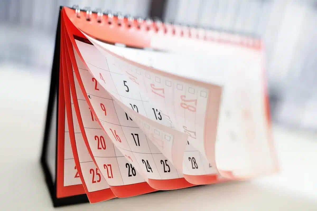 Governo anuncia mudança de regra que afeta trabalho aos domingos e feriados; entenda