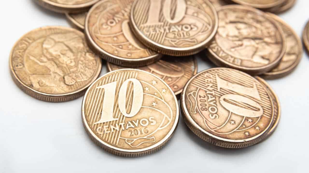 Moeda de 10 centavos pode te render mais de R$ 500; veja se tem alguma